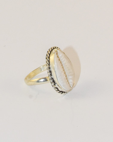 Ring with cowrie shell - 1